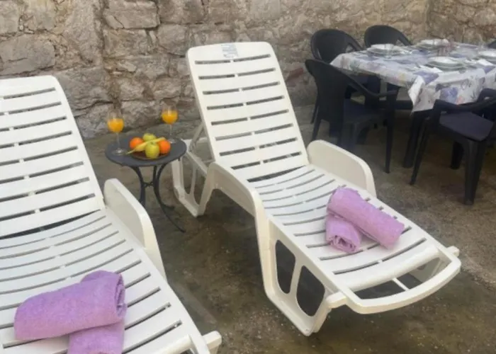 Ema * Prvic Sepurine